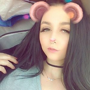 Meet your Posher, Alissa